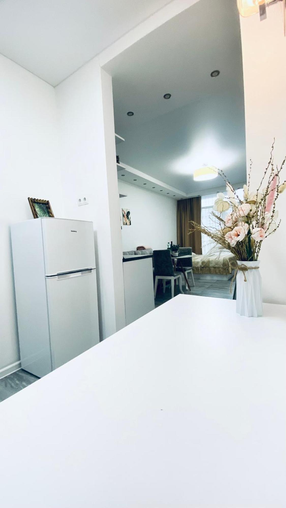 Pirosmani 18D, 12 Floor Apartment Батуми Екстериор снимка